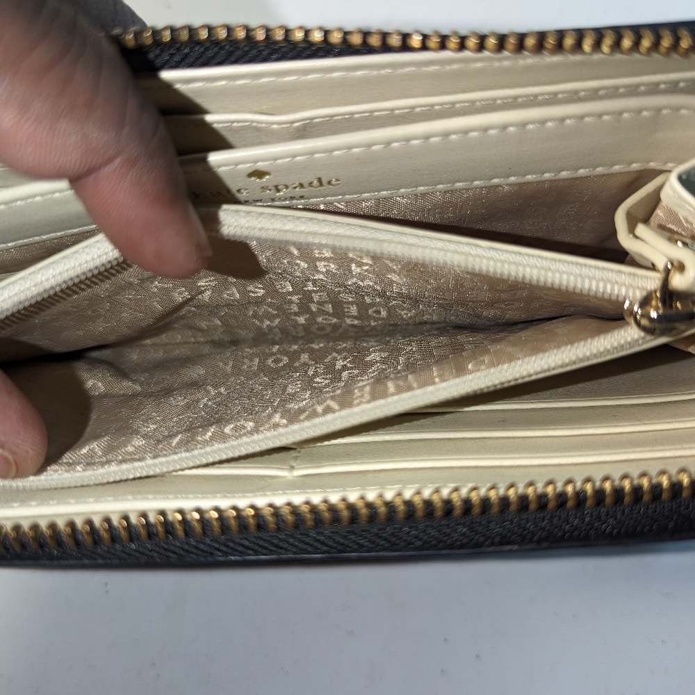 Signature Logo Jet Set Large Silver Tone Flat Multifunction Wristlet - Picture 7 of 7